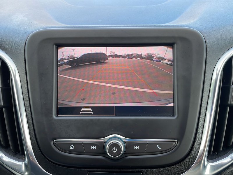 Chevrolet Equinox Vehicle Full-screen Gallery Image 23