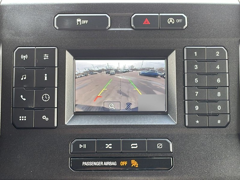 Ford F-150 Vehicle Full-screen Gallery Image 20