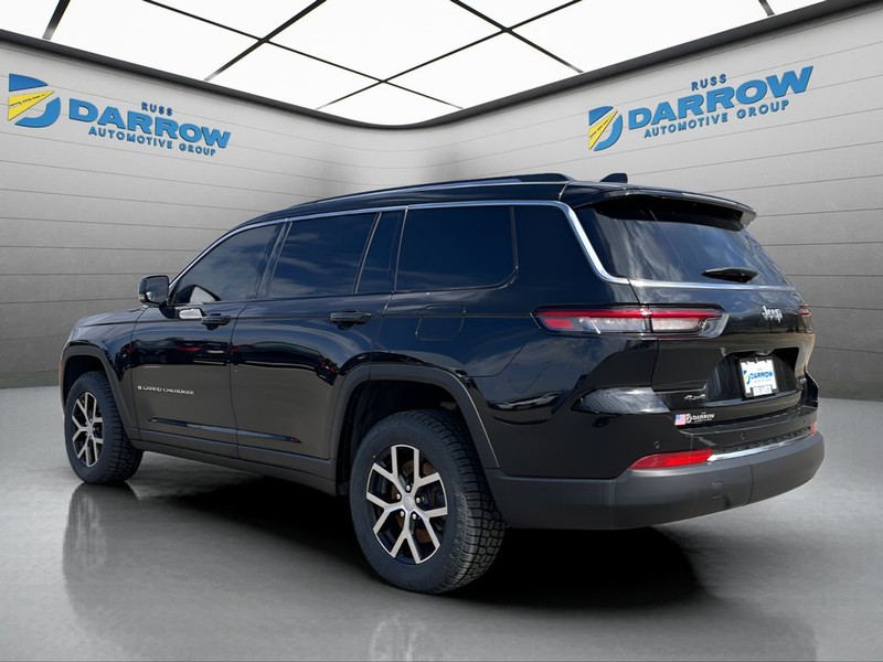 Jeep Grand Cherokee L Vehicle Full-screen Gallery Image 3