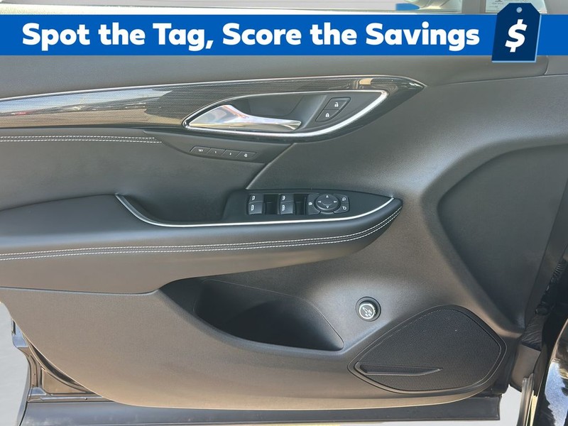 Buick Envision Vehicle Full-screen Gallery Image 09