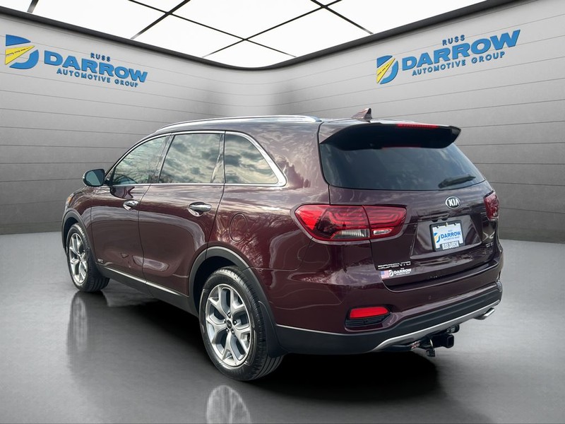Kia Sorento Vehicle Full-screen Gallery Image 3