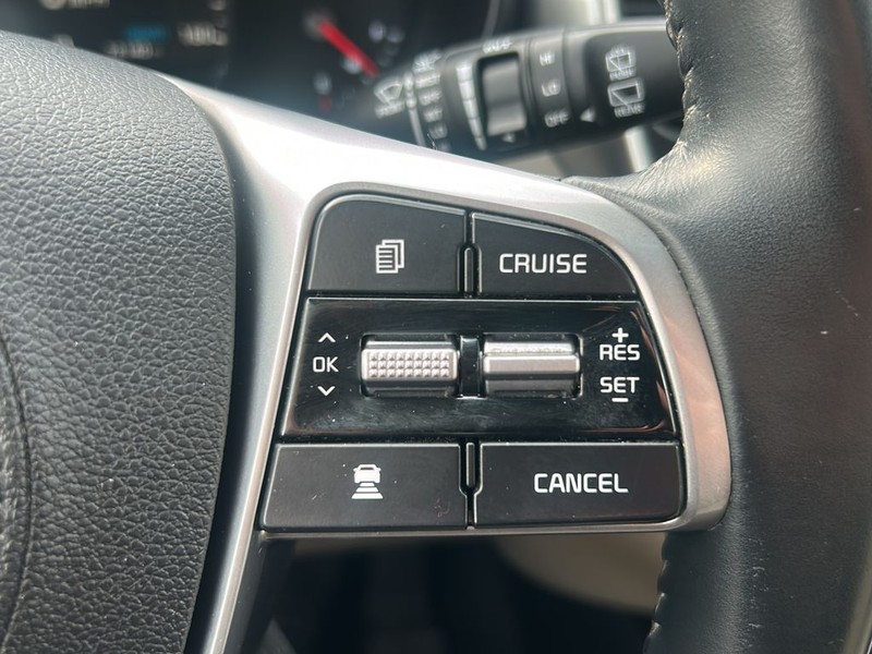 Kia Sorento Vehicle Full-screen Gallery Image 18