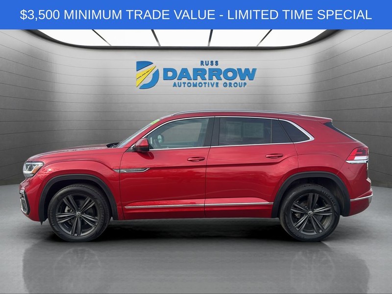 Volkswagen Atlas Cross Sport Vehicle Full-screen Gallery Image 2