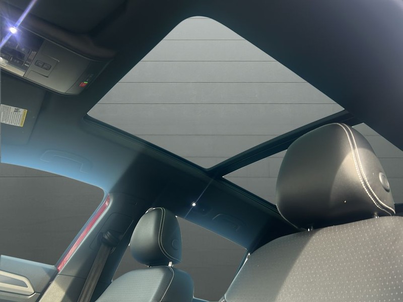 Volkswagen Atlas Cross Sport Vehicle Full-screen Gallery Image 20