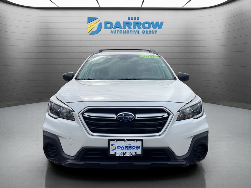 Subaru Outback Vehicle Full-screen Gallery Image 8