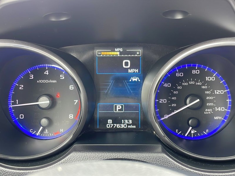 Subaru Outback Vehicle Full-screen Gallery Image 13