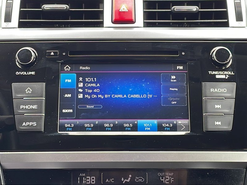 Subaru Outback Vehicle Full-screen Gallery Image 20