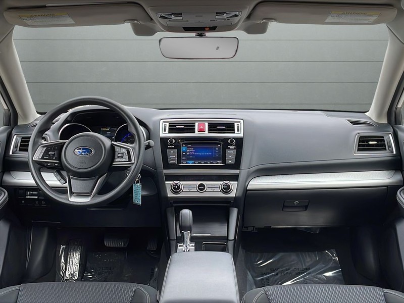 Subaru Outback Vehicle Full-screen Gallery Image 27