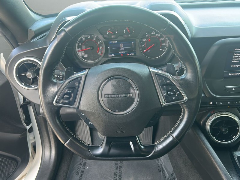 Chevrolet Camaro Vehicle Full-screen Gallery Image 12