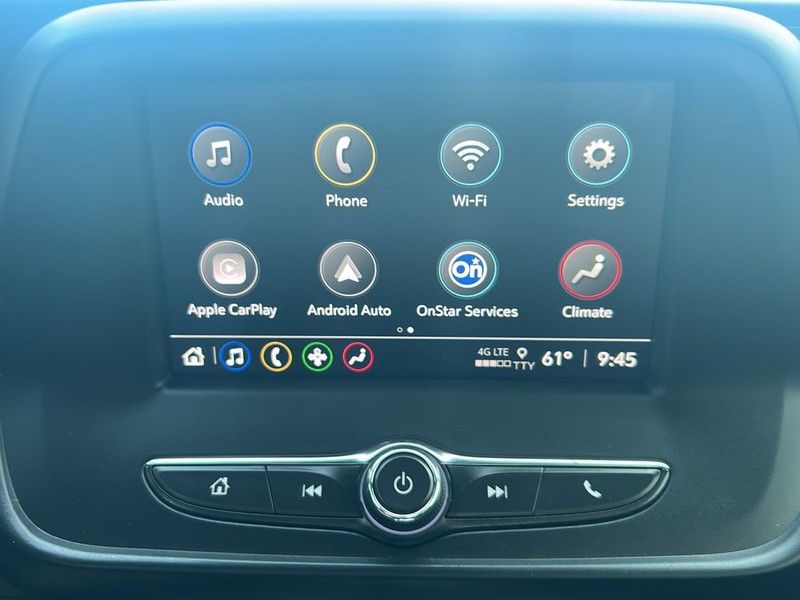 Chevrolet Camaro Vehicle Full-screen Gallery Image 18