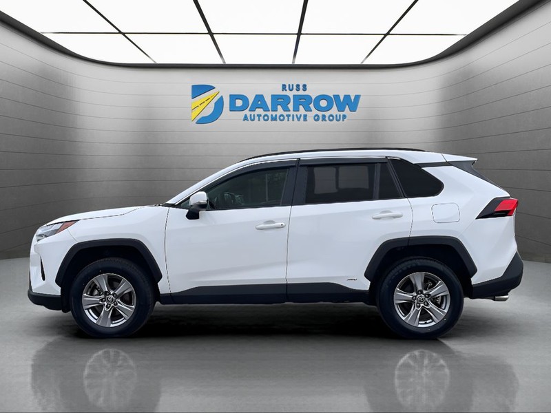 Toyota RAV4 Vehicle Full-screen Gallery Image 2