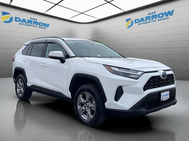 Toyota RAV4 Vehicle Full-screen Gallery Image 7