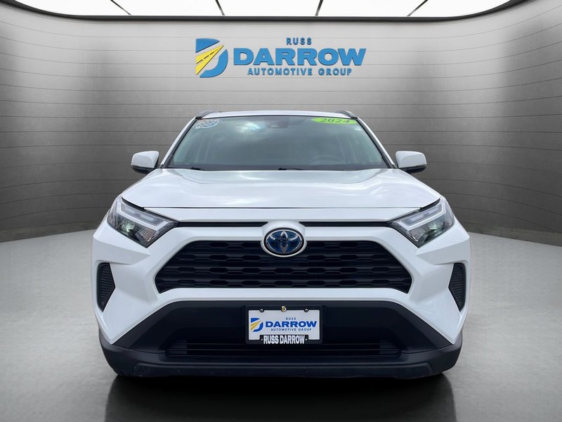 Toyota RAV4 Vehicle Full-screen Gallery Image 8