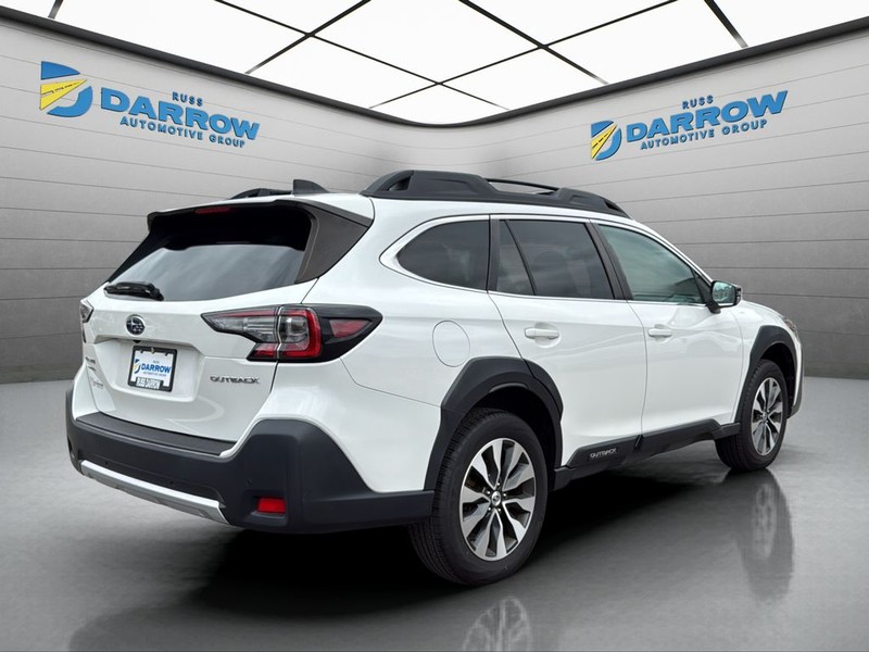 Subaru Outback Vehicle Full-screen Gallery Image 5