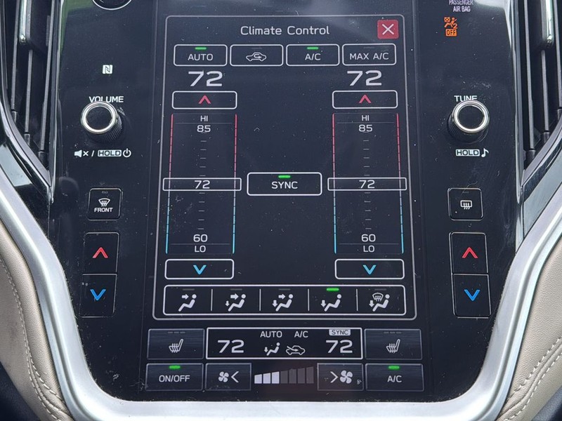 Subaru Outback Vehicle Full-screen Gallery Image 26
