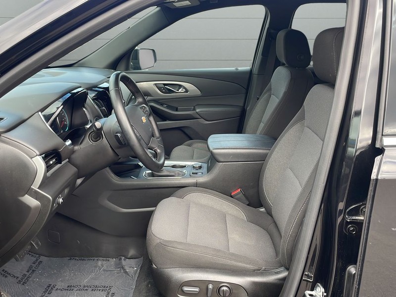 Chevrolet Traverse Vehicle Full-screen Gallery Image 10