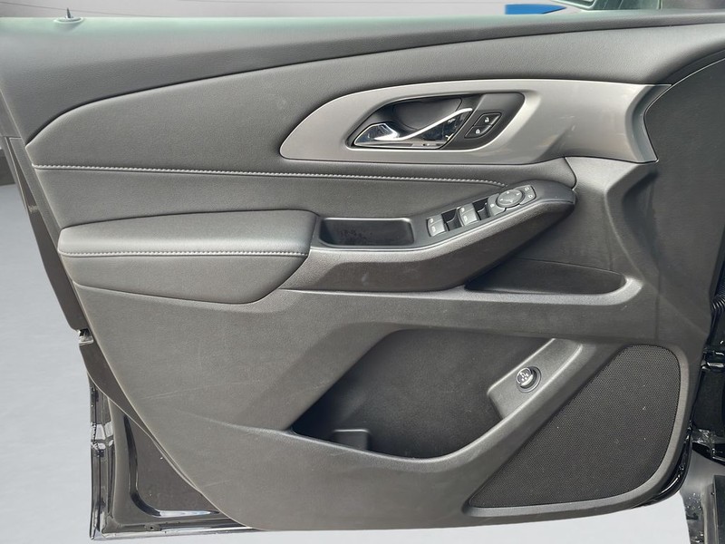 Chevrolet Traverse Vehicle Full-screen Gallery Image 11