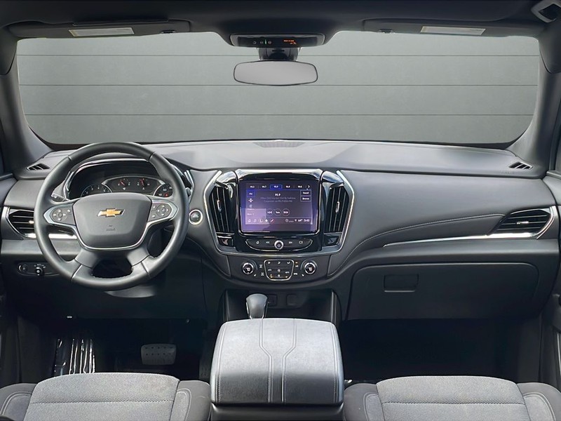 Chevrolet Traverse Vehicle Full-screen Gallery Image 12
