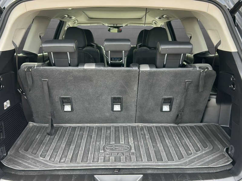 Subaru Ascent Vehicle Full-screen Gallery Image 12