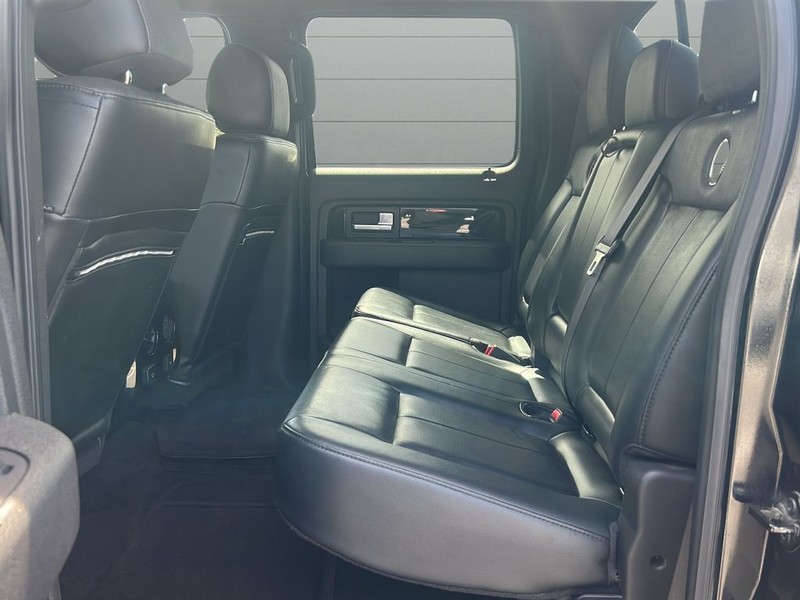 Ford F-150 Vehicle Full-screen Gallery Image 11