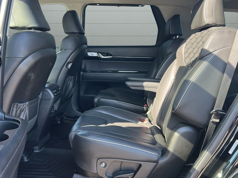 Hyundai Palisade Vehicle Full-screen Gallery Image 11