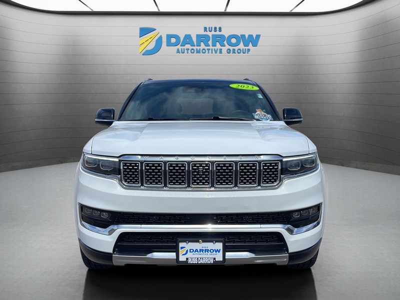 Jeep Grand Wagoneer Vehicle Full-screen Gallery Image 8