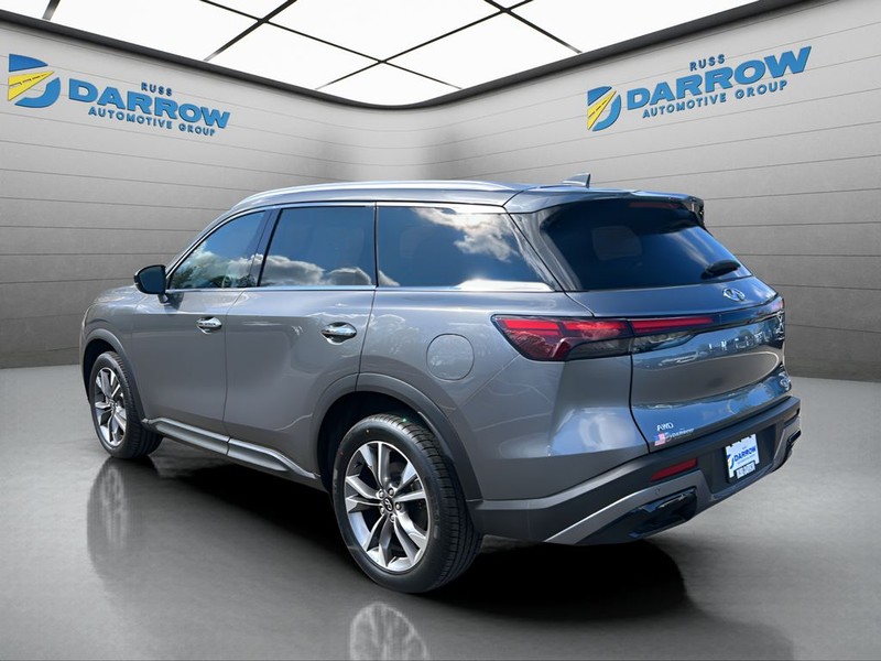 INFINITI QX60 Vehicle Full-screen Gallery Image 3