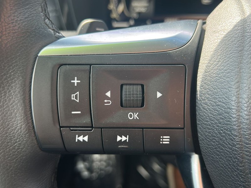 INFINITI QX60 Vehicle Full-screen Gallery Image 16