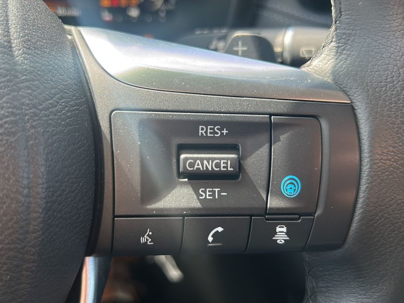 INFINITI QX60 Vehicle Full-screen Gallery Image 17