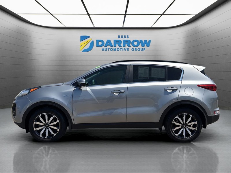 Kia Sportage Vehicle Full-screen Gallery Image 2