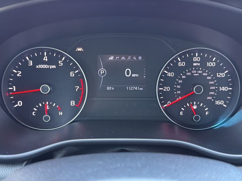 Kia Sportage Vehicle Full-screen Gallery Image 13