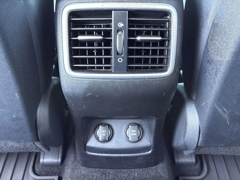 Kia Sportage Vehicle Full-screen Gallery Image 18