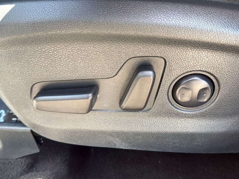 Kia Sportage Vehicle Full-screen Gallery Image 21