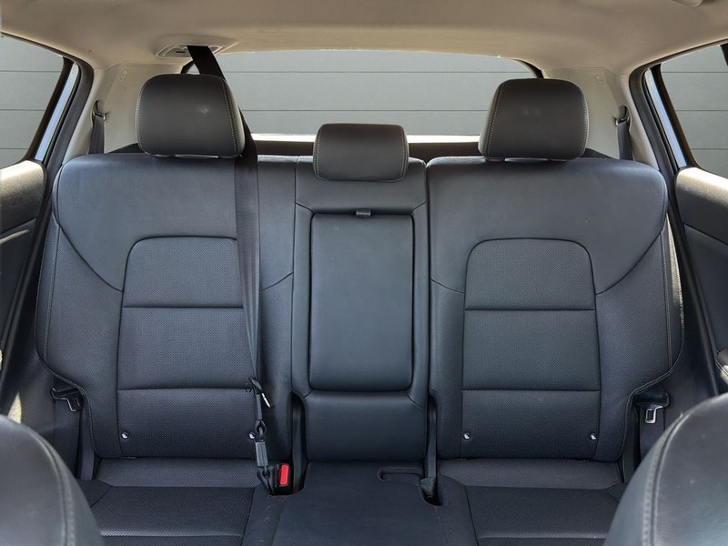 Kia Sportage Vehicle Full-screen Gallery Image 27