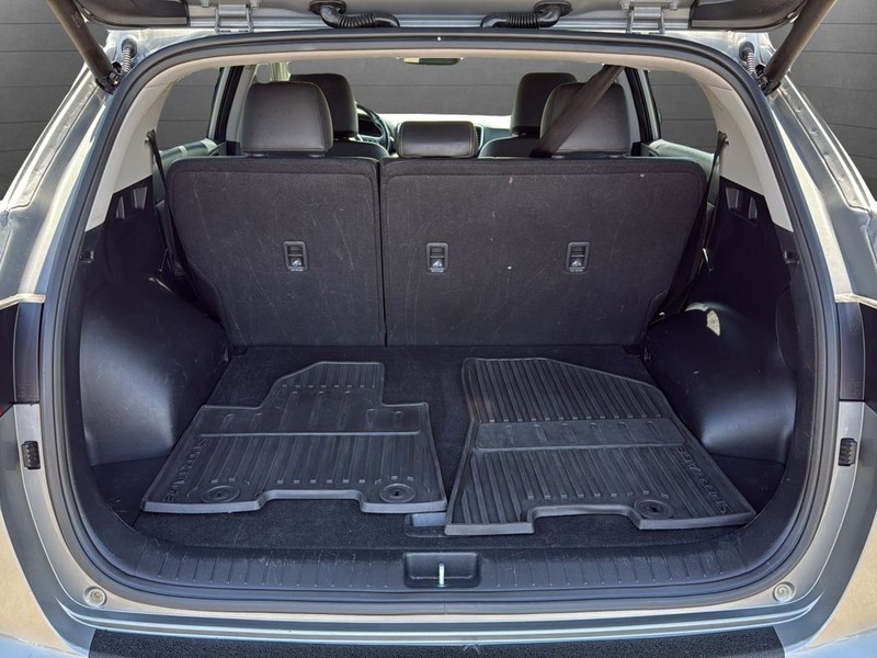Kia Sportage Vehicle Full-screen Gallery Image 29