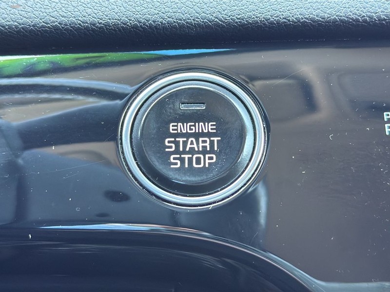 Kia Sportage Vehicle Full-screen Gallery Image 30
