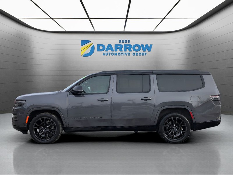 Jeep Grand Wagoneer L Vehicle Full-screen Gallery Image 2