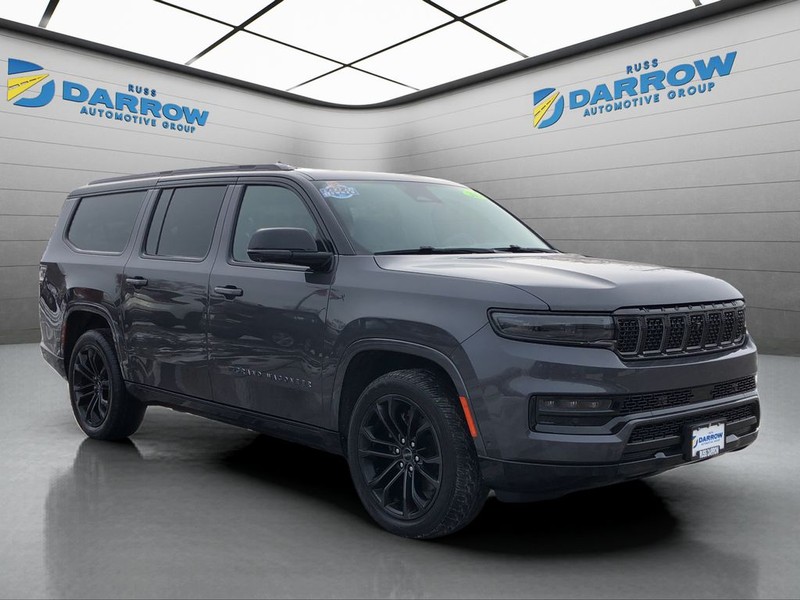 Jeep Grand Wagoneer L Vehicle Full-screen Gallery Image 7