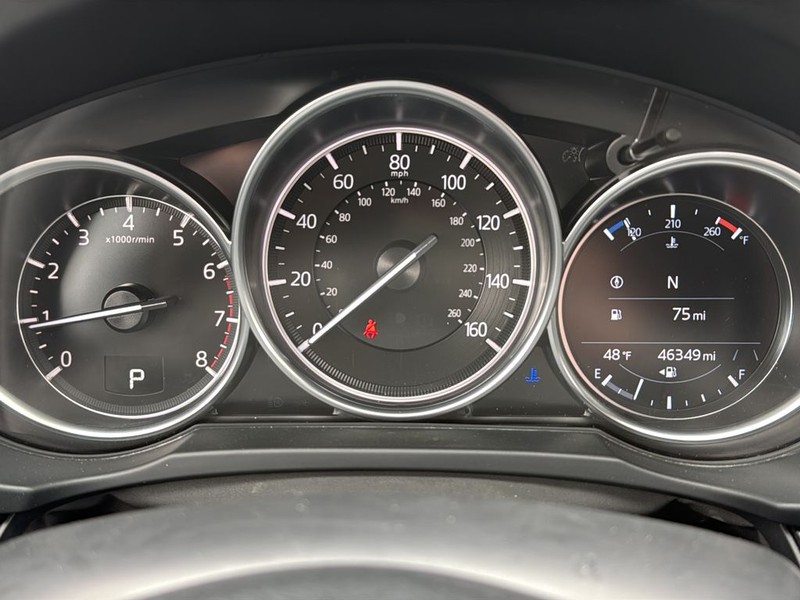 Mazda CX-5 Vehicle Full-screen Gallery Image 13