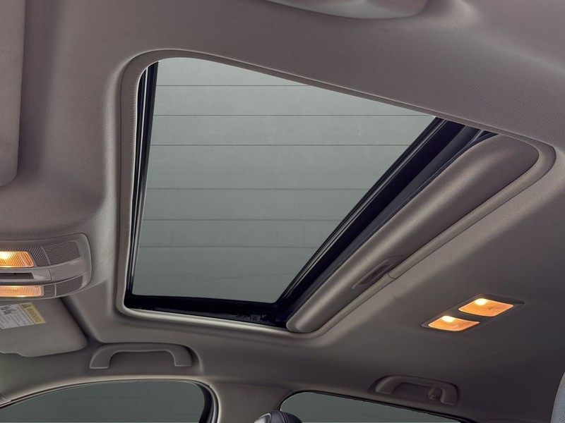 Mazda CX-5 Vehicle Full-screen Gallery Image 16