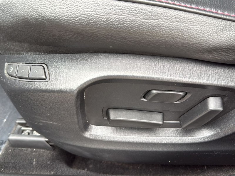Mazda CX-5 Vehicle Full-screen Gallery Image 20