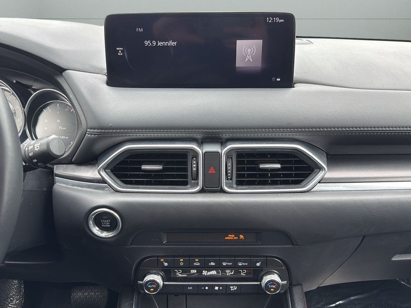 Mazda CX-5 Vehicle Full-screen Gallery Image 21