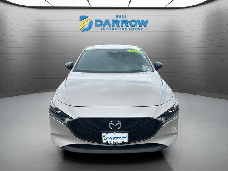 Mazda Mazda3 Hatchback Vehicle Full-screen Gallery Image 8