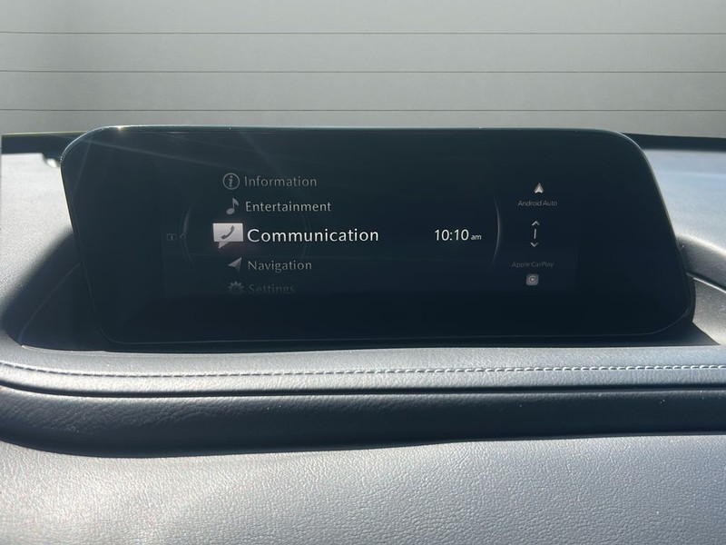 Mazda CX-30 Vehicle Full-screen Gallery Image 19