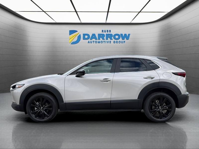 Mazda CX-30 Vehicle Full-screen Gallery Image 2