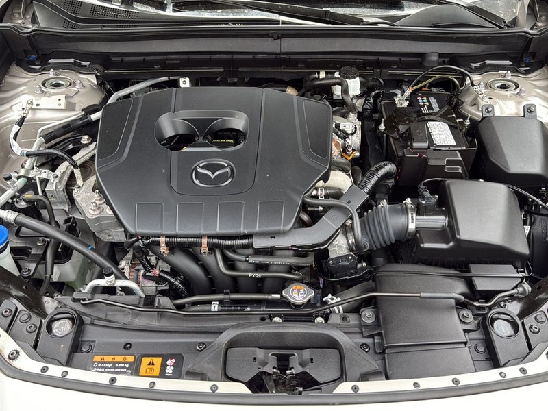 Mazda CX-30 Vehicle Full-screen Gallery Image 26