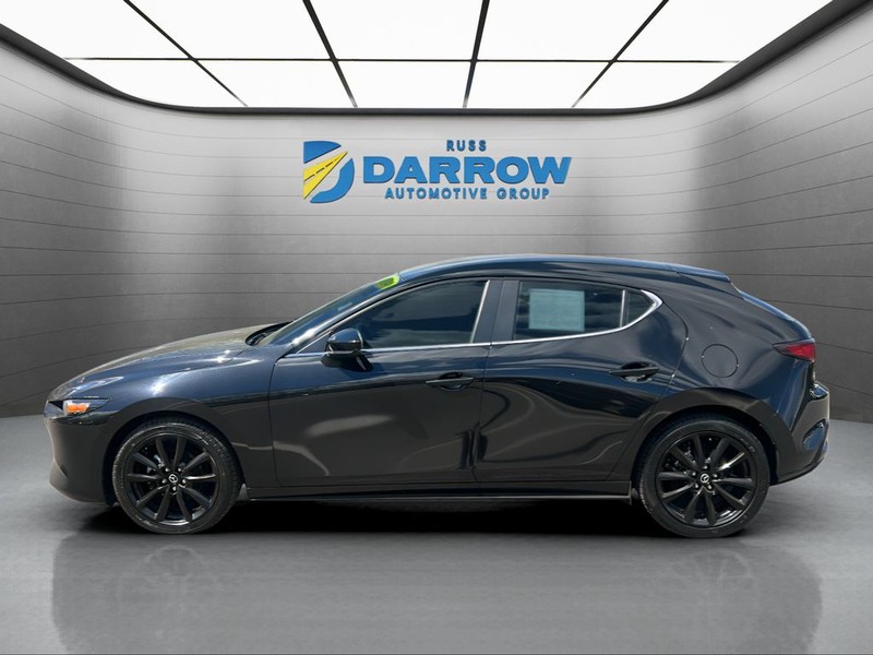Mazda Mazda3 Hatchback Vehicle Full-screen Gallery Image 2
