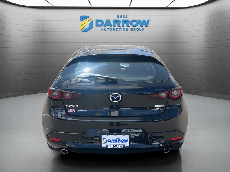 Mazda Mazda3 Hatchback Vehicle Full-screen Gallery Image 4