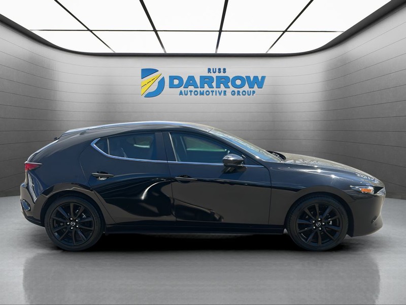 Mazda Mazda3 Hatchback Vehicle Full-screen Gallery Image 6