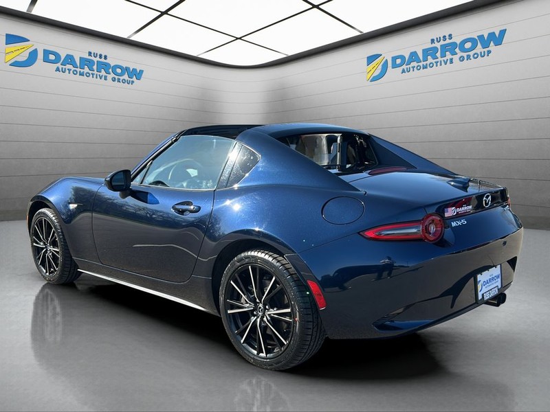 Mazda MX-5 Miata RF Vehicle Full-screen Gallery Image 3